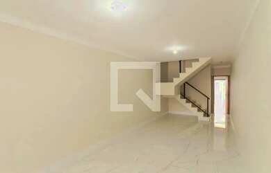 Imagem: A casa possui 3 Dormitórios, 3 Banheiros, 3 Vagas na garagem