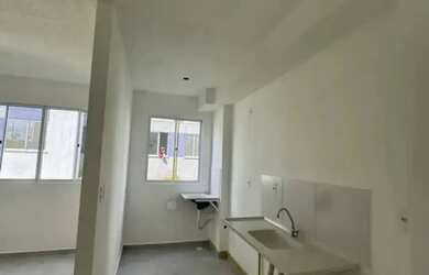 Imagem: O apartamento possui 2 Dormitórios, 1 Banheiro, 1 Vaga na garagem