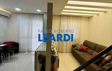 Imagem: A casa em condomínio possui 3 Dormitórios, 3 Banheiros, 2