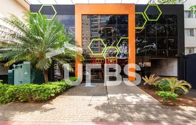 Imagem: O depósito à venda possui 5 Vagas na garagem e 1332m² de