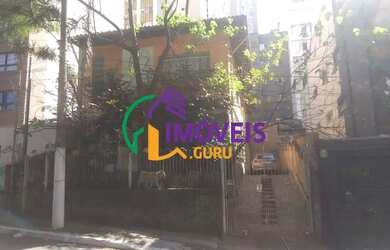 Imagem: A casa possui 5 Dormitórios, 2 Banheiros, 5 Vagas na garagem