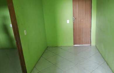 Imagem: A casa possui 2 Dormitórios, 1 Banheiro e está localizado