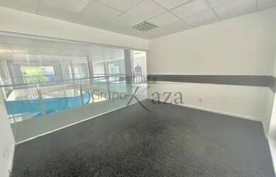 Imagem: O depósito possui 2.200m² de Área e está localizado em