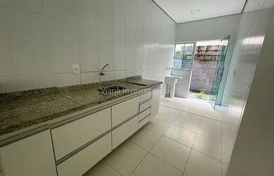 Imagem: O apartamento possui 3 Dormitórios, 1 Banheiro, 1 Vaga na garagem