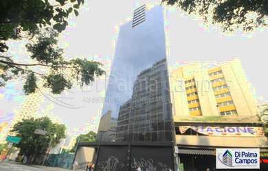 Imagem: Prédio comercial de 4.493 m² e 15 andares em ótimo estado