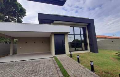 Imagem: A fazenda possui 340m² de Área e está localizado em Terras