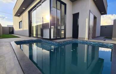 Imagem: A casa em condomínio possui 3 Dormitórios, 4 Banheiros, 2