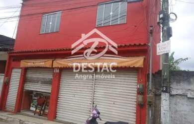 Imagem: A casa possui 3 Dormitórios, 2 Banheiros e 200m² de Área