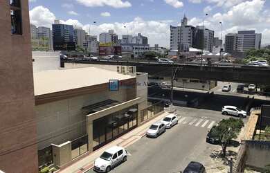 Imagem 16: Loja com 452m localizada na Rua 15 de Novembro, ao lado do Cart rio Eleitoral...