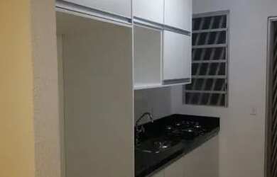 Imagem: A casa possui 2 Dormitórios, 1 Banheiro, 2 Vagas na garagem