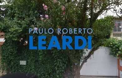 Imagem: A casa possui 5 Dormitórios, 5 Banheiros, 5 Vagas na garagem