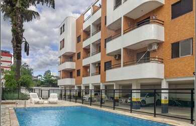 Imagem: O apartamentoe possui 2 Dormitórios, 2 Banheiros, 1 Vaga na