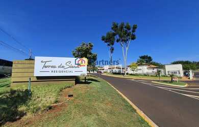 Imagem: O terreno possui 405m² de Área e está localizado em Loteamento