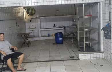 Imagem 3: Excelente Loja Galpão / depósito com aluguel por R$1.900 /mês