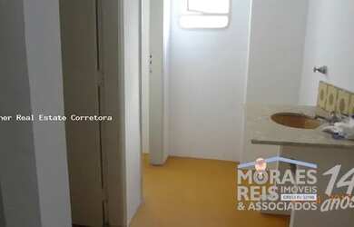 Imagem: O depósito possui 5 Vagas na garagem, 1.220m² de Área e