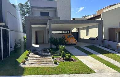 Imagem: A casa em condomínio possui 3 Dormitórios, 4 Banheiros, 4