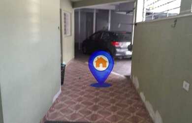 Imagem: A casa possui 3 Dormitórios, 3 Banheiros, 3 Vagas na garagem