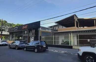 Imagem: O depósito possui 2 Vagas na garagem, 2m² de Área e está