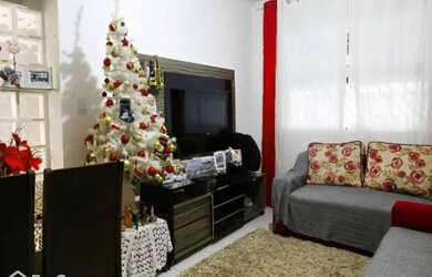 Imagem: A casa possui 2 Dormitórios, 1 Banheiro, 100m² de Área e