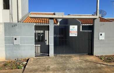 Imagem: A casa possui 2 Dormitórios e está localizado em Apucarana