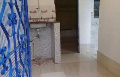 Imagem: A casa possui 1 Dormitório, 1 Banheiro, 1 Vaga na garagem e