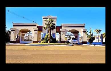 Imagem 2: LINDO SOBRADO A VENDA. Piscina, Churrasqueira, 73m² de Áreae2 Vagas...