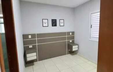 Imagem: O apartamento possui 3 Dormitórios, 2 Banheiros, 2 Vagas na