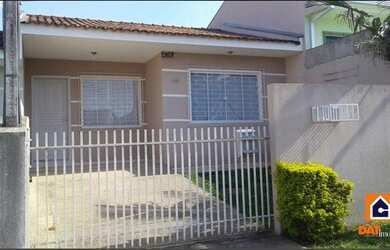 Imagem: A casa possui 2 Dormitórios, 1 Banheiro, 1 Vaga na garagem