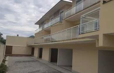 Imagem: A casa em condomínio possui 3 Dormitórios, 3 Banheiros, 2