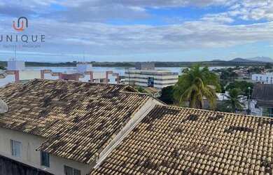 Imagem: A casa possui 3 Dormitórios, 4 Banheiros, 2 Vagas na garagem