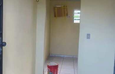 Imagem: A kitnet possui 1 Dormitório, 1 Banheiro e está localizado