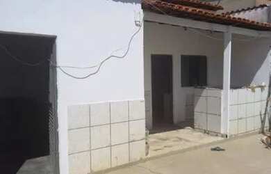 Imagem: A casa à venda possui 3 Dormitórios, 1 Banheiro, 3 Vagas na