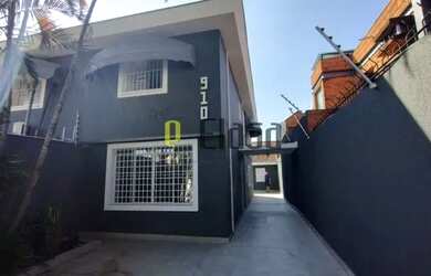 Imagem: O depósito possui 2 Vagas na garagem e 178m² de Área e está