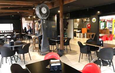 Imagem 11: Vendo gastrobar. Varanda, 187m² de Áreae5 Vagas na garagem