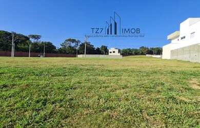 Imagem: O terreno possui 300m² de Área, Imóvel novo e está localizado