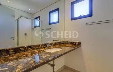 Imagem: A casa possui 5 Dormitórios, 5 Banheiros, 5 Vagas na garagem