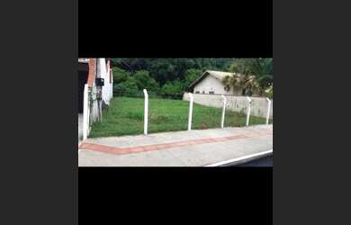 Imagem: O terreno possui 270m² de Área e está localizado em Ariribá