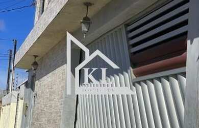 Imagem: A casa possui 5 Dormitórios, 5 Banheiros, 1 Vaga na garagem