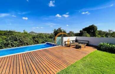 Imagem: A casa em condomínio possui 4 Dormitórios, 4 Banheiros, 294m²