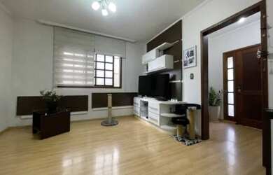 Imagem: A casa possui 2 Dormitórios, 1 Banheiro, 60m² de Área e