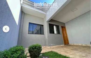 Imagem: A casa possui 3 Dormitórios, 3 Banheiros, 2 Vagas na garagem