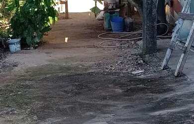 Imagem: A casa possui 3 Dormitórios, 3 Banheiros, 2 Vagas na garagem