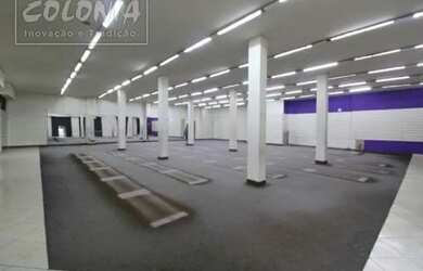 Imagem: O depósito possui 2.318m² de Área e está localizado em