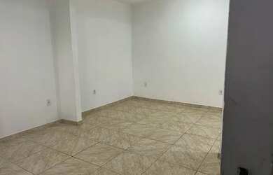 Imagem: A kitnet possui 2 Dormitórios, 1 Banheiro e está localizado