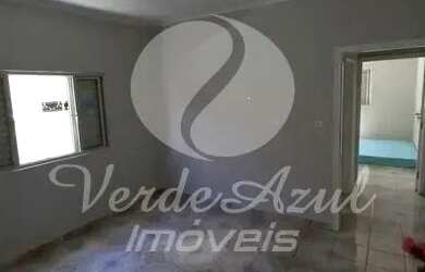 Imagem: A casa possui 3 Dormitórios, 2 Banheiros, 3 Vagas na garagem