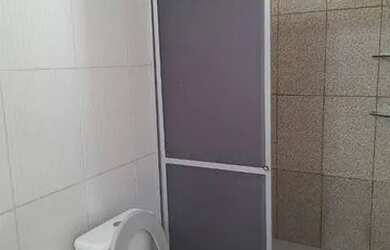 Imagem: A casa possui 2 Dormitórios, 1 Banheiro e 1 Vaga na garagem