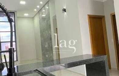 Imagem: A casa em condomínio possui 3 Dormitórios, 4 Banheiros, 2