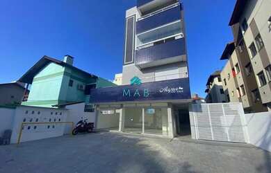 Imagem: O depósito possui 2 Vagas na garagem, 33m² de Área e está