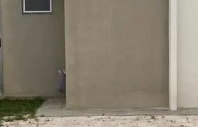 Imagem: A casa possui 2 Dormitórios, 1 Banheiro, 1 Vaga na garagem