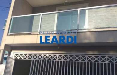 Imagem: A casa em condomínio possui 4 Dormitórios, 4 Banheiros, 2